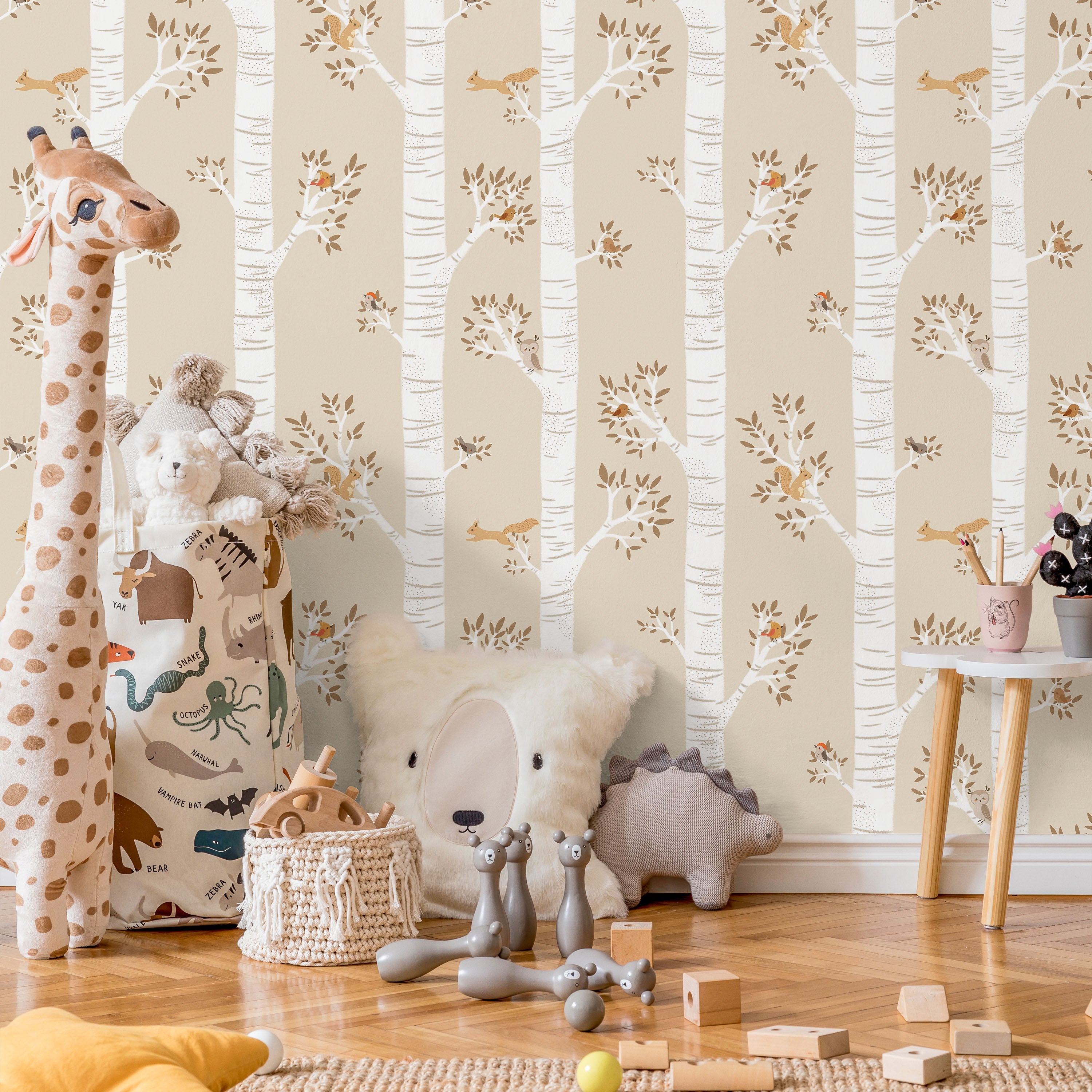 Koku Galotnēs - Brūns - tapešu dizains interjerā